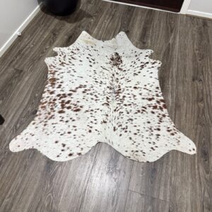 Natural Cowhide Rug – Genuine Skin Floor Decor (Unique Pattern)