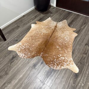 Natural Cowhide Rug – Genuine Skin Floor Decor (Unique Pattern)