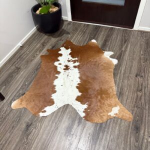 Natural Cowhide Rug – Genuine Skin Floor Decor (Unique Pattern)