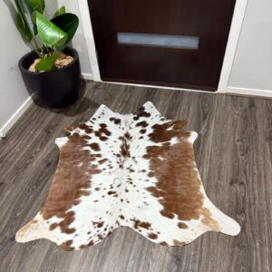 Natural Cowhide Rug – Genuine Skin Floor Decor (Unique Pattern)