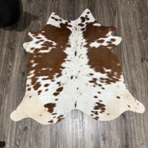 Natural Cowhide Rug – Genuine Skin Floor Decor (Unique Pattern)