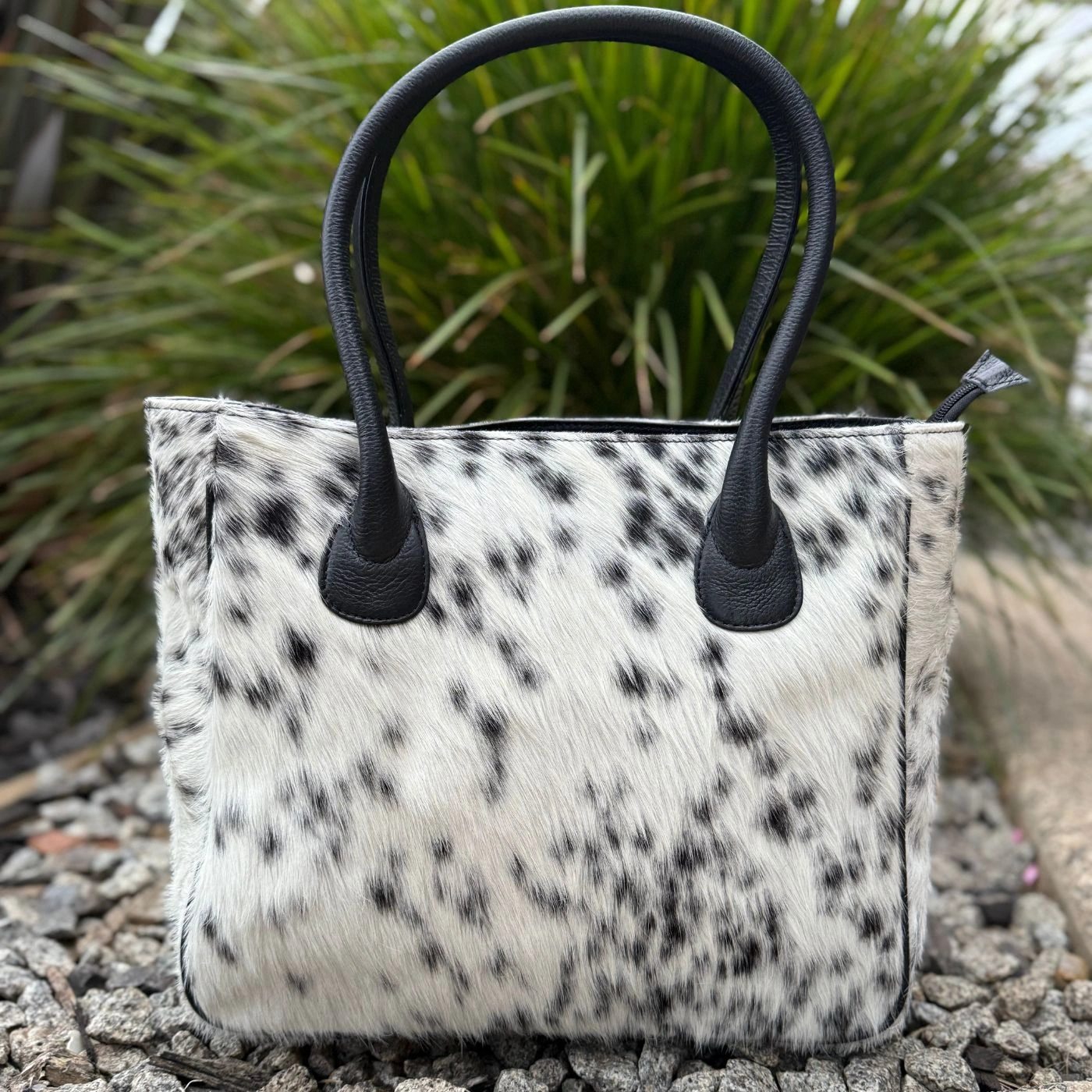 Genuine cowhide leather tote handbag with shoulder straps