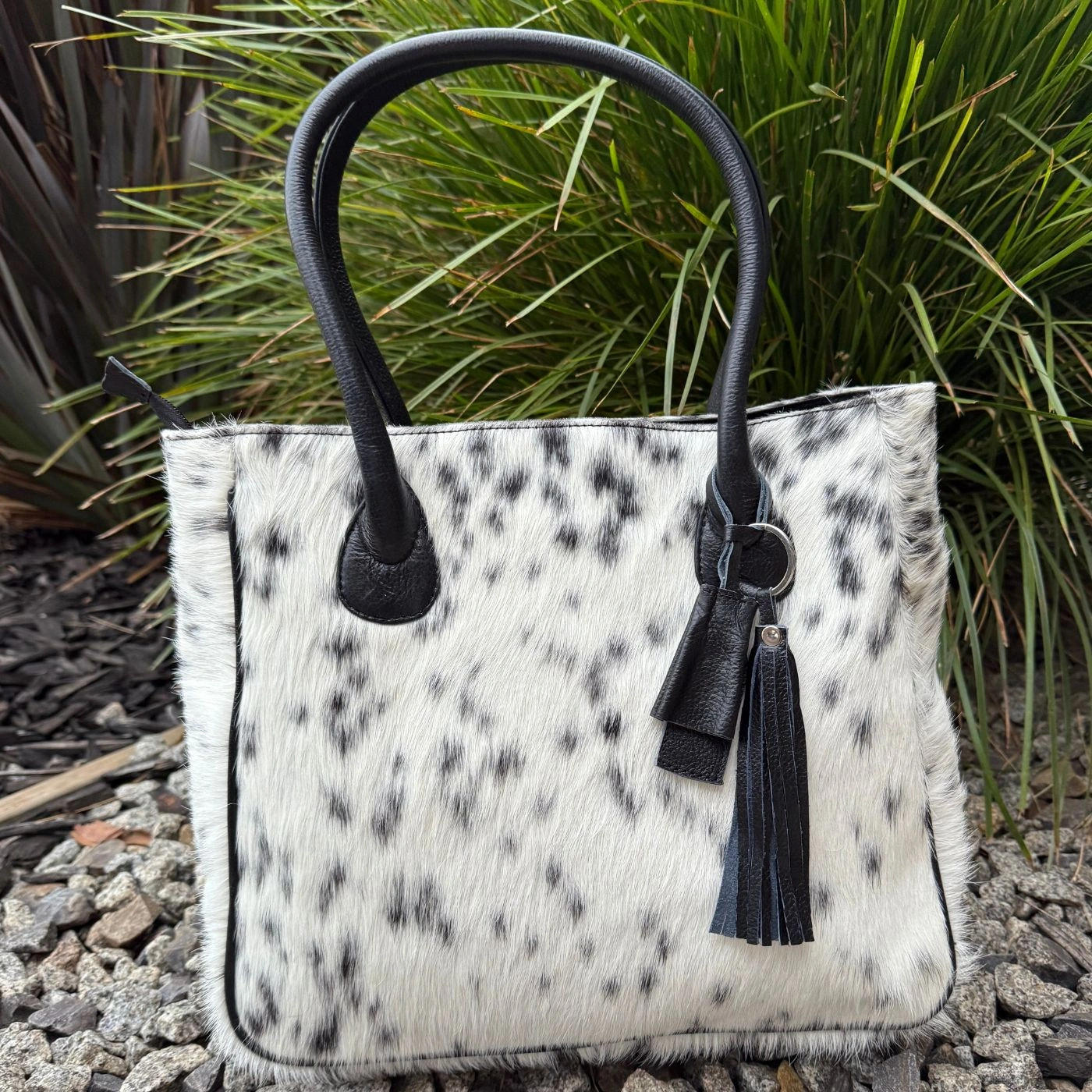 Genuine cowhide leather tote handbag with shoulder straps