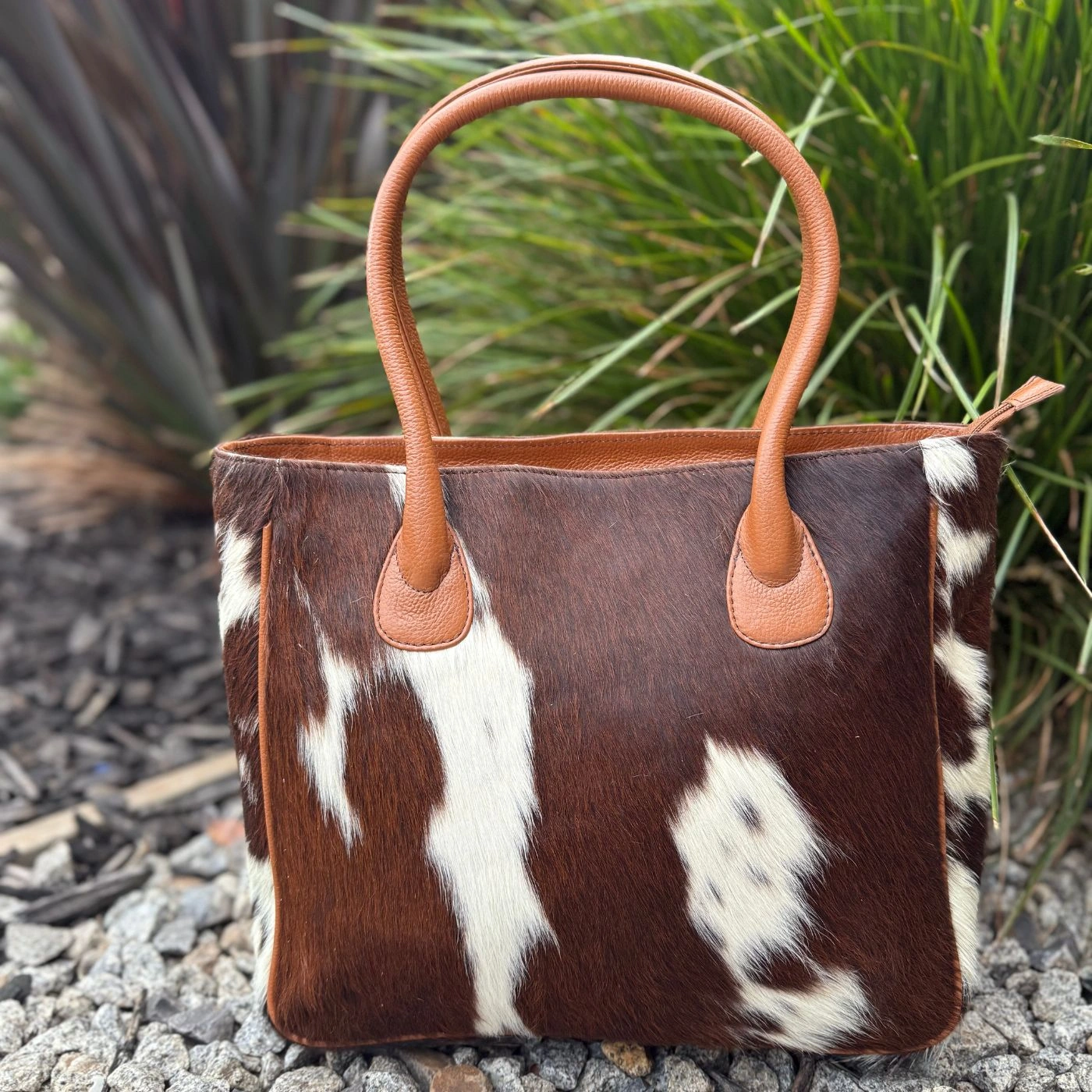 Genuine cowhide leather tote handbag with shoulder straps