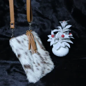 Cowhide Mobile Pouch – Adjustable for All Phone