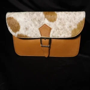 slim-leather-crossbody-bag (2)