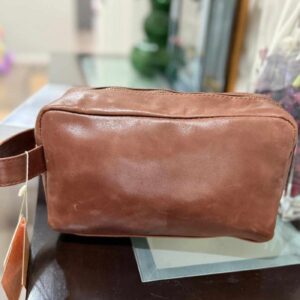 brown-cow-leather-toiletry-bag-with-zipper-compartment