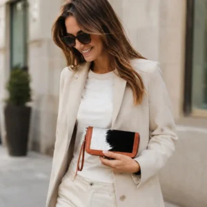 Cowhide Women’s Hand Wallet | Hand Carry